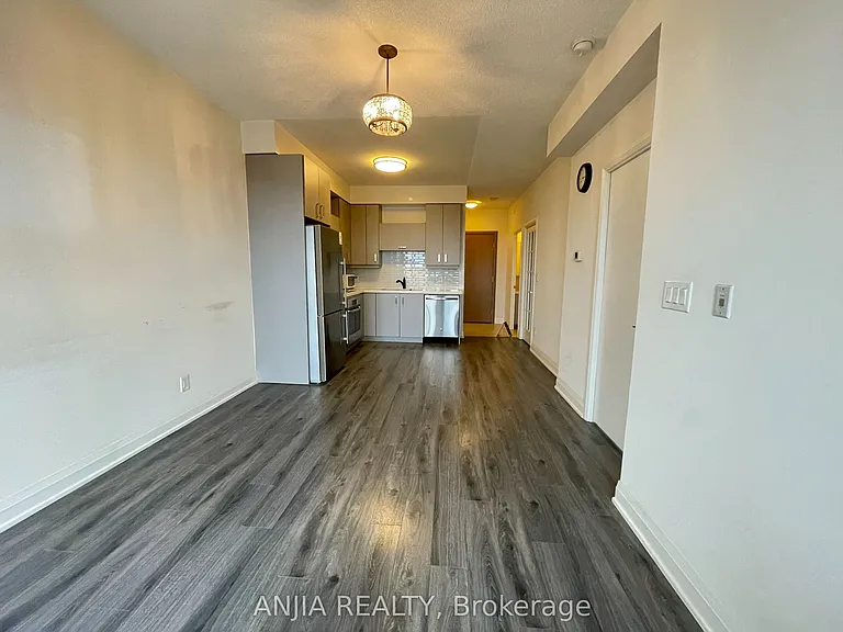 28 Uptown Dr #615 — Photo 17