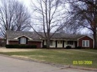 20 Fleetwood Dr, Winfield, KS 67156