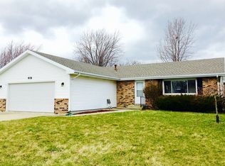 978 Quail Dr, Bradley, IL 60915