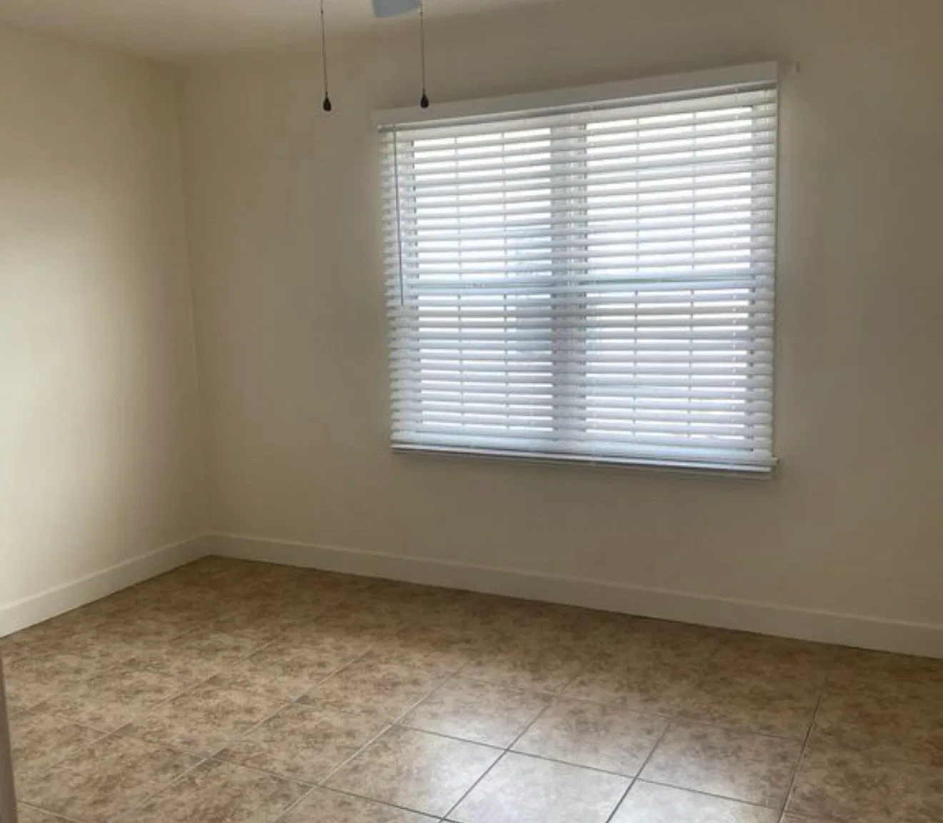 3 bed, 1200 sqft, $2,785 — Photo 4