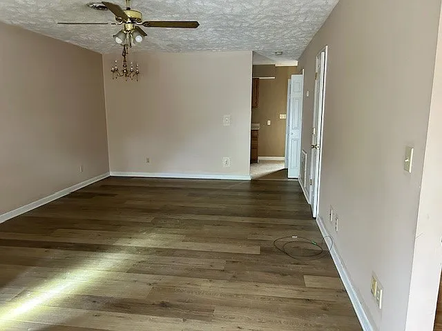1117 E Main St #5 — Photo 3