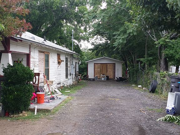2nd image of 2602 Gould Ave
