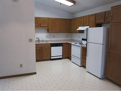 4th image of 350 Auburn Meadows Ct Unit C