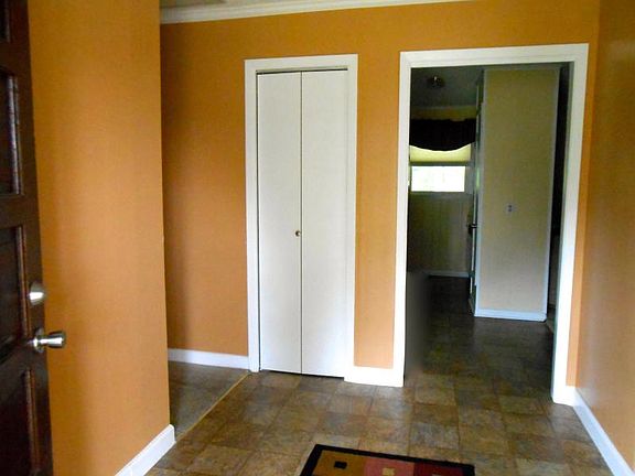 4th image of 126 Powell Dr