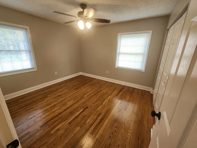 109 Williams St — Photo 8