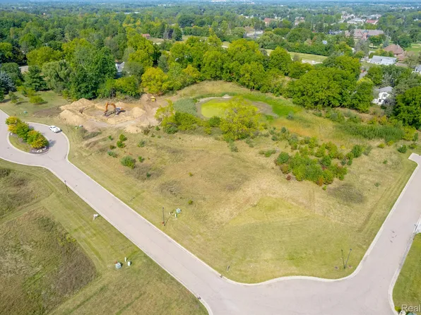 Fairway Trl Unit 20, Grand Blanc, MI 48439