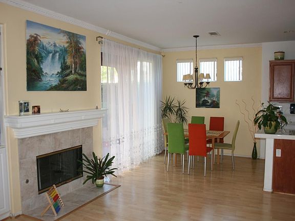 Dining room.