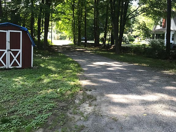 2nd image of 1024 Violet Ave