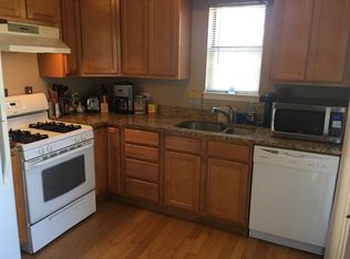 106 Gant Cir UNIT A, Streamwood, IL 60107