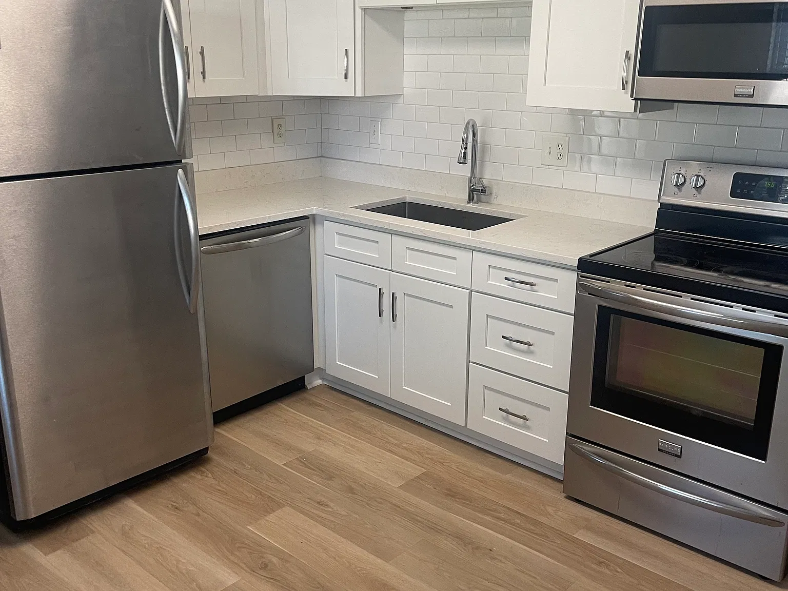 3210 W De Leon Street — Photo 2