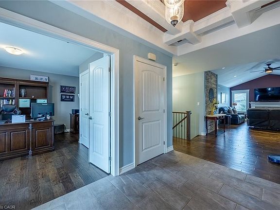 3rd image of 15 Hurley Ct