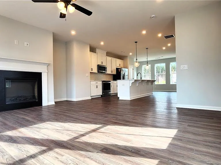 800 Cameron Trl — Photo 17