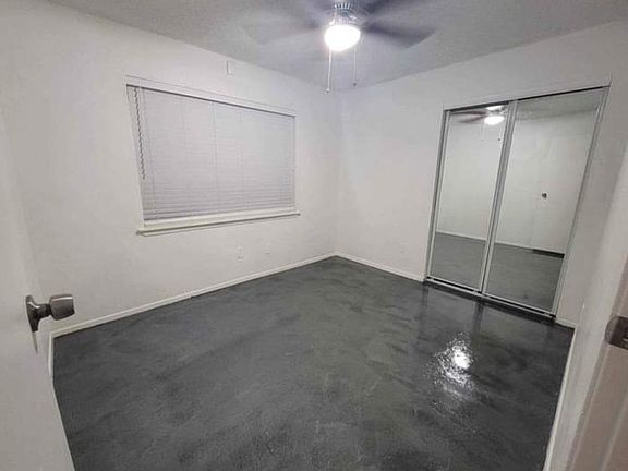 5th image of 5535 Farley Dr #B