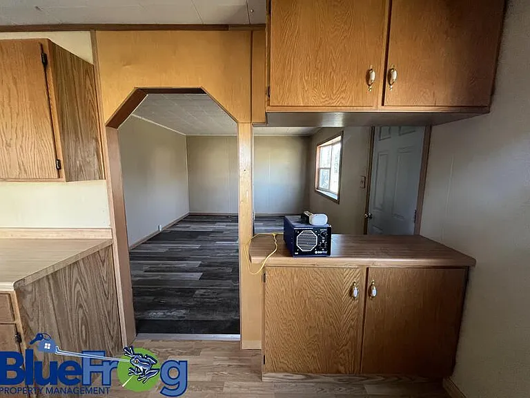 1131 S Greenwood Ave — Photo 15