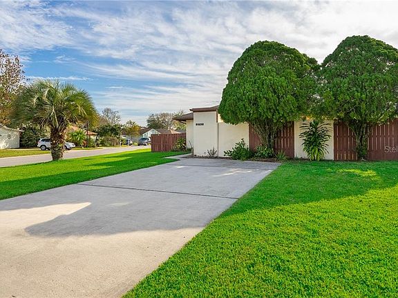 3rd image of 2701 Shadybranch Dr