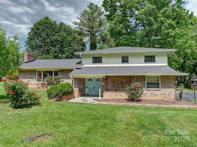 1136 Carousel Ln, Hendersonville, NC, 28792