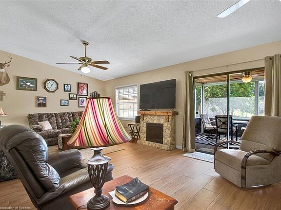 4th image of 5501 Riverway Dr