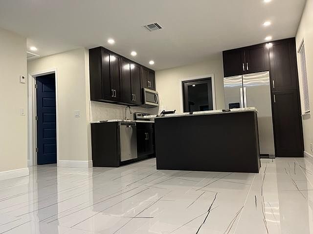 2nd image of 2118 Wilson St
