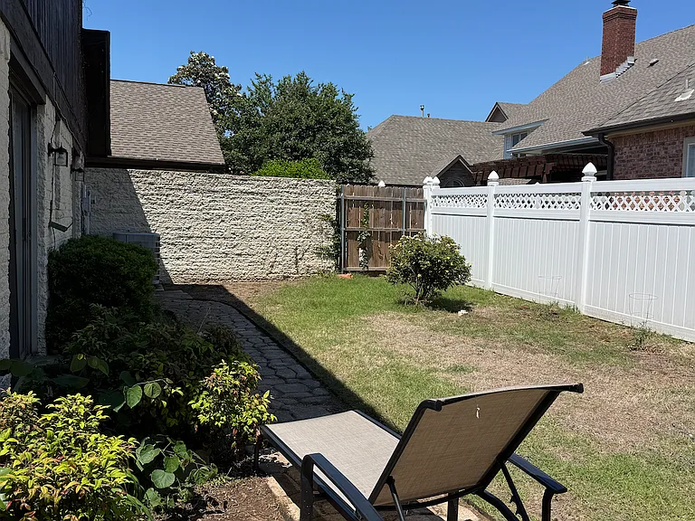 3805 Cobble Cir — Photo 20