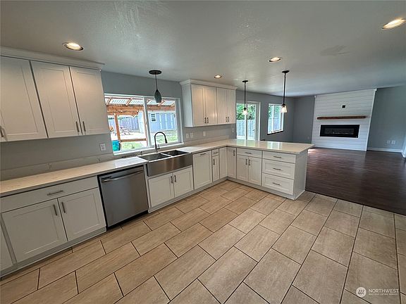 4th image of 7230 Bonnieville Place SE