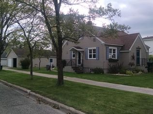 501 Minnesota Ave, Gladstone, MI 49837