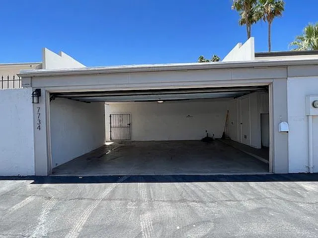 7734 E Minnezona Ave — Photo 22