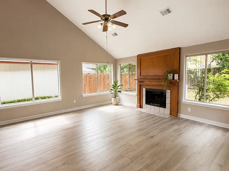 4326 Tracemeadow Dr — Photo 5