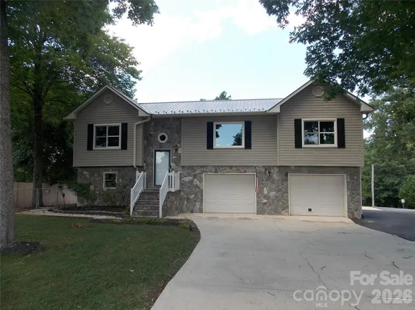 4249 Beach Rd, Hudson, NC 28638