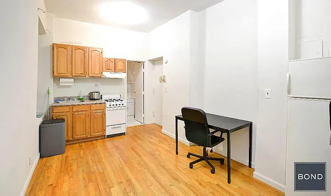 Rented by Bond New York | media 14