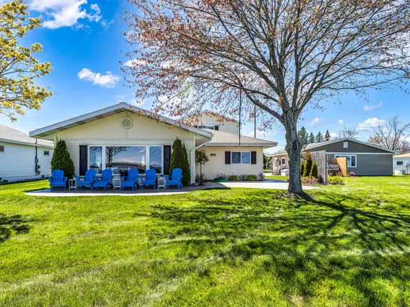 118 Canal Dr, Prudenville, MI 48651