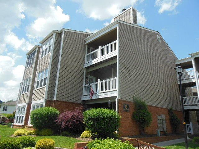 1st image of 3019 Winterberry Dr