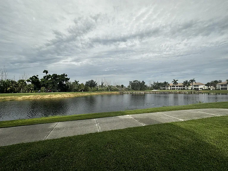 16420 Millstone Cir — Photo 30