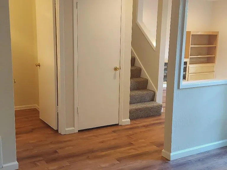 528 Felix Way — Photo 4