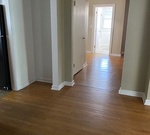 3rd image of 325 5th St #C