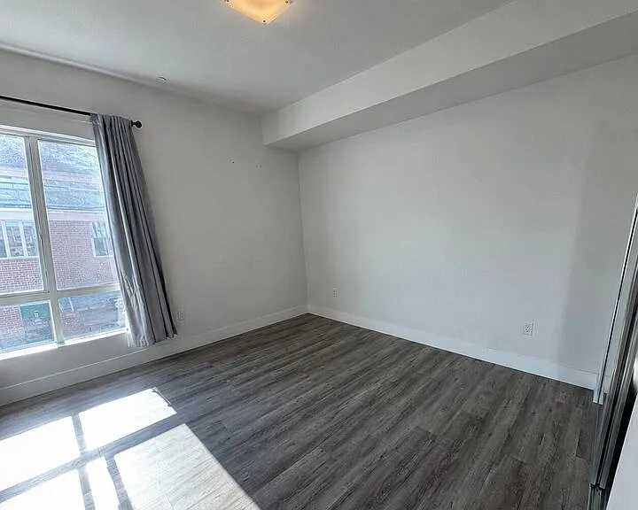 1101 S Harvard Blvd #202 — Photo 5