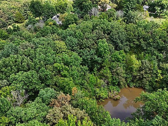 3rd image of Bluff Hill Acres