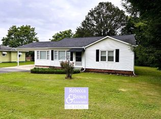 109 Derby Ln, Calhoun, GA 30701