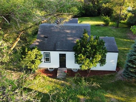 2nd image of 1612 County Road C E