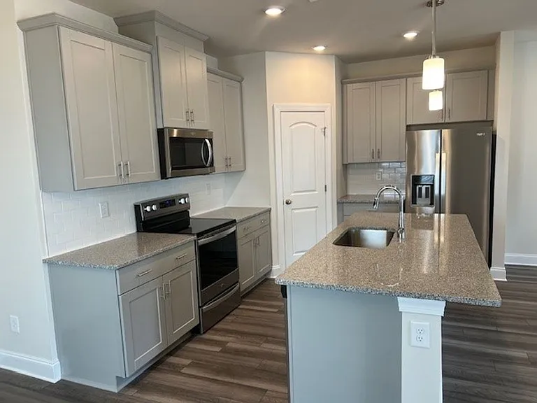 7422 Blue Gable Rd — Photo 3