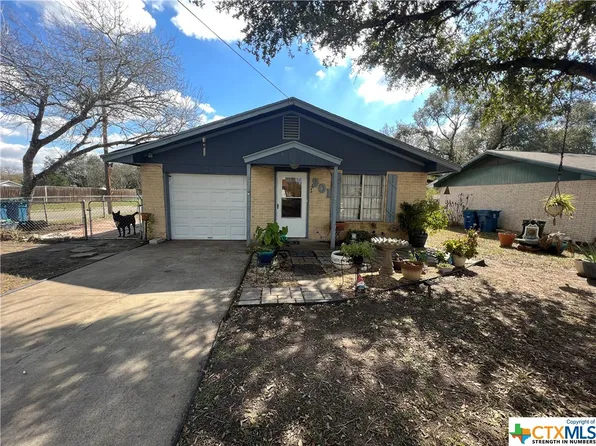 901 W Jones St, Beeville, TX 78102