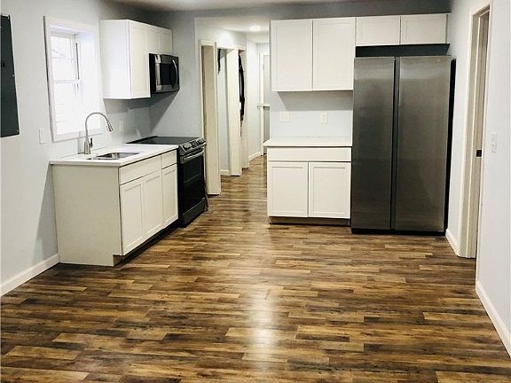 3rd image of 213 Terrace Ave