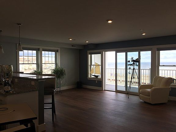 5th image of 377 Ocean Blvd #5