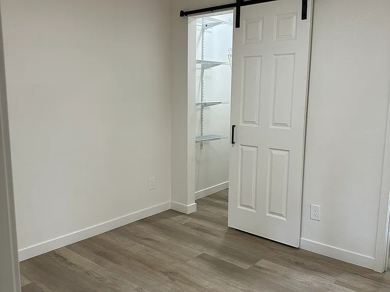 5066 Voltaire St #3 — Photo 18