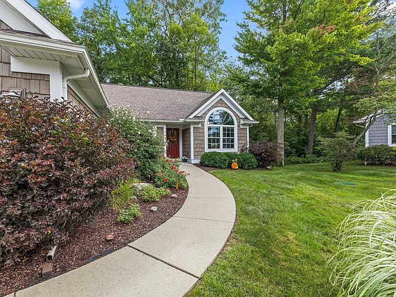4th image of 7434 Rock Hollow Ln