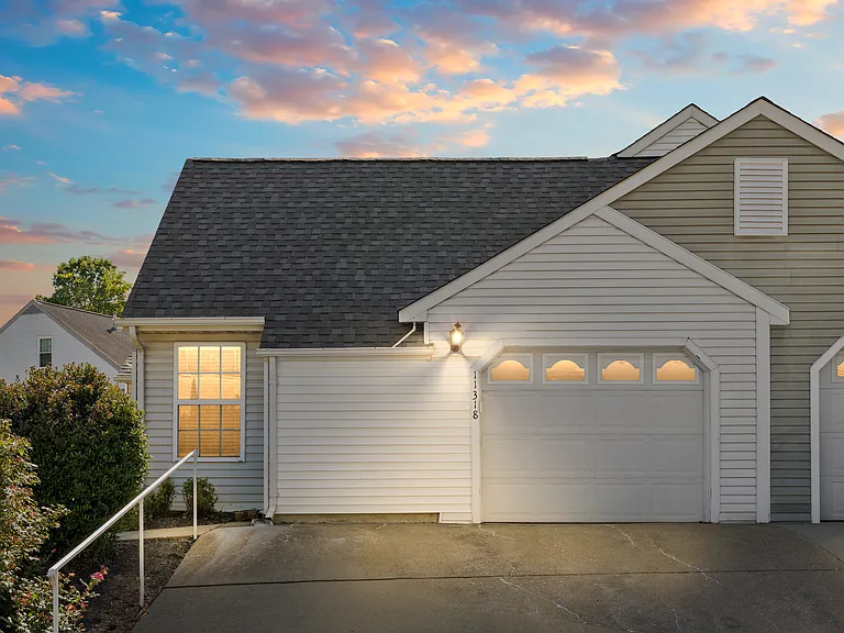 11318 Savannah Dr — Photo 26