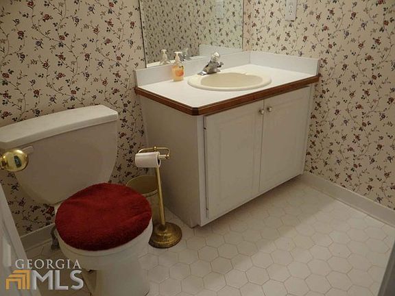 5th image of 702 Morningside Cir SE