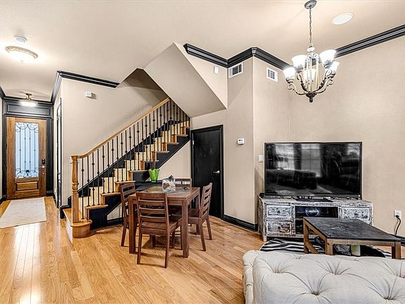 4th image of 2702 S Everest Ave