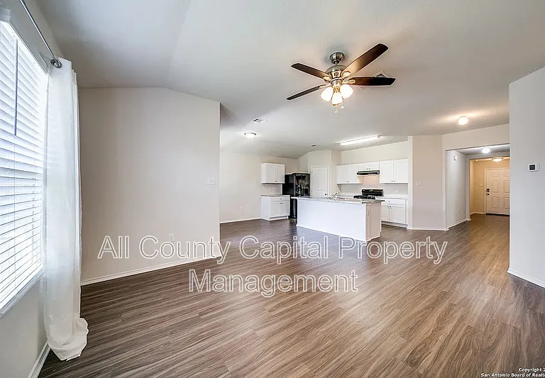 509 Moonvine Way — Photo 2