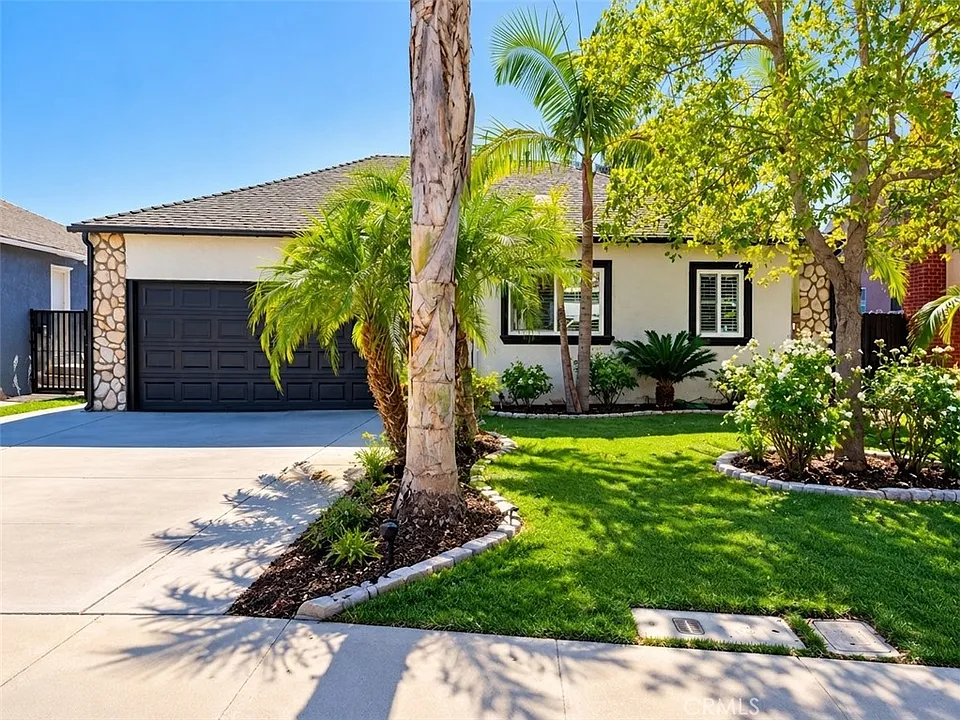 10838 Floral Dr
