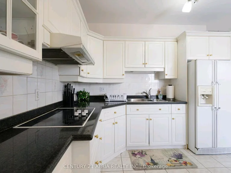 3199 Dufferin St #2 — Photo 10